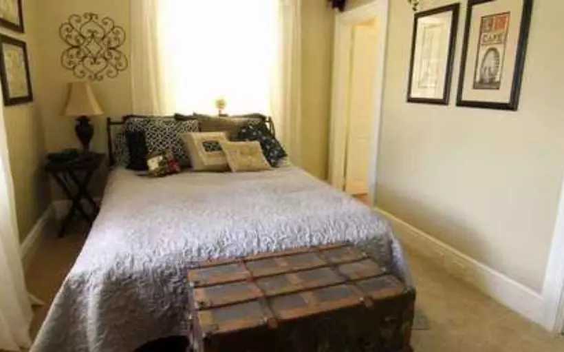 住宿加早餐  1777 Americana Inn