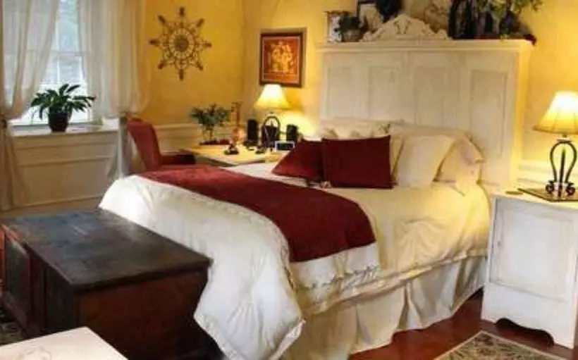 住宿加早餐  1777 Americana Inn