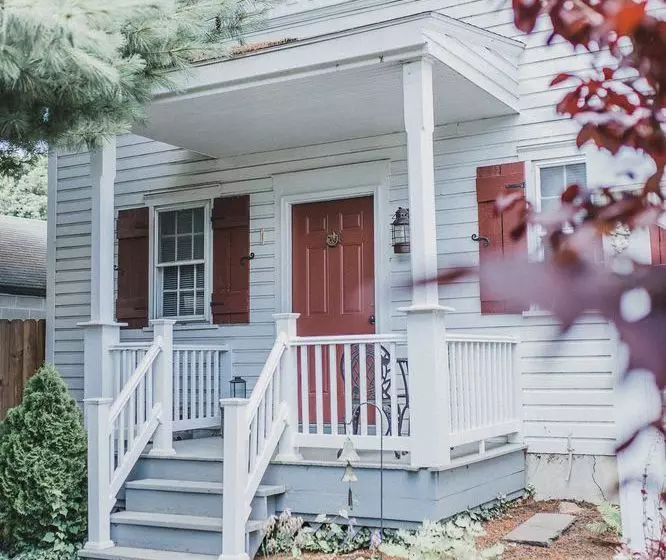 住宿加早餐  1777 Americana Inn