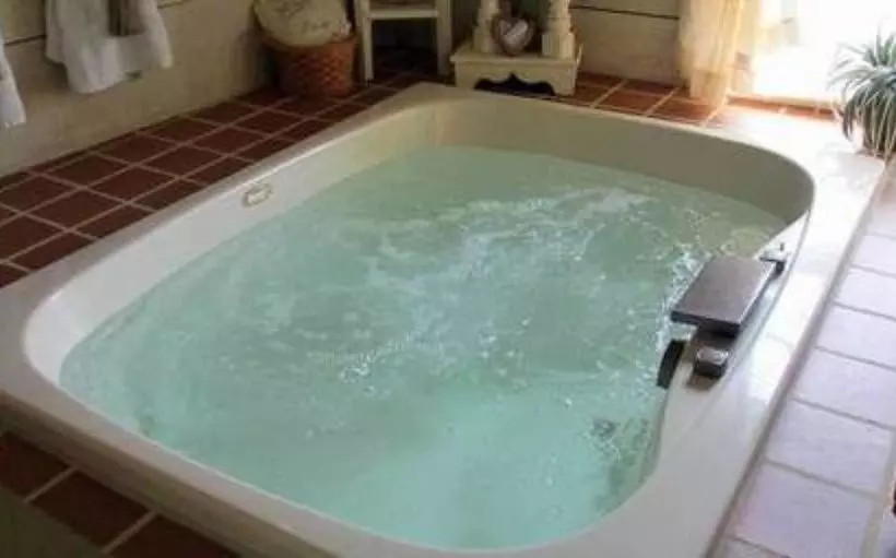 住宿加早餐  1777 Americana Inn