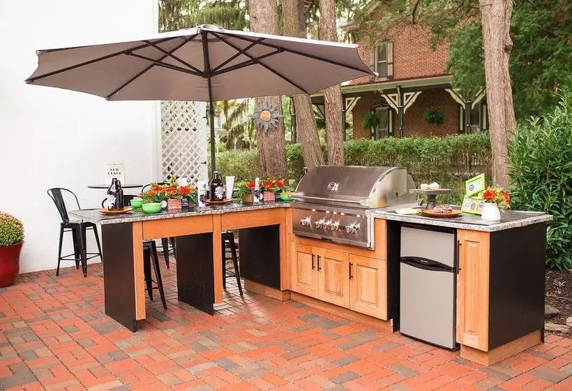 住宿加早餐  1777 Americana Inn