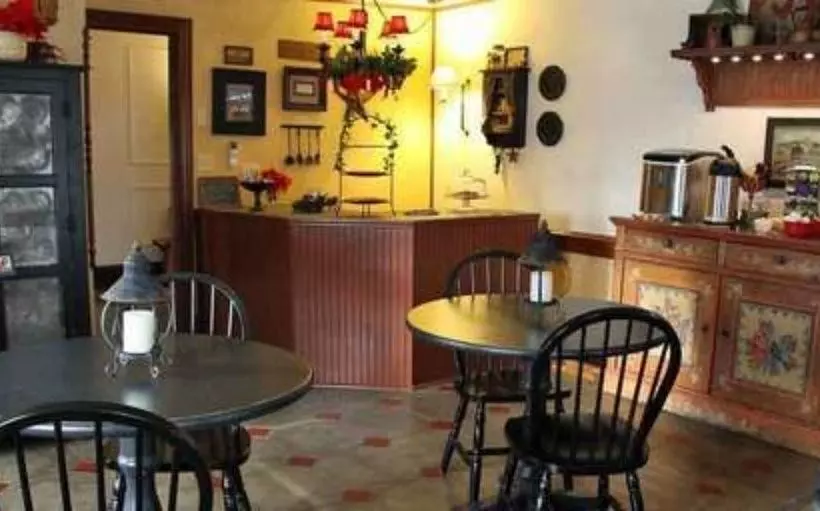 住宿加早餐  1777 Americana Inn