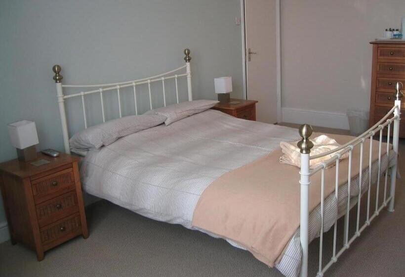 ベッドアンドブレックファースト The Beeches