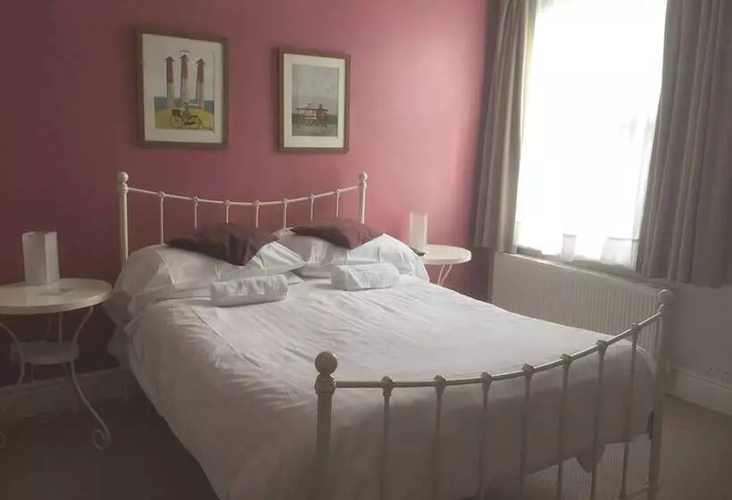 住宿加早餐  The Beeches