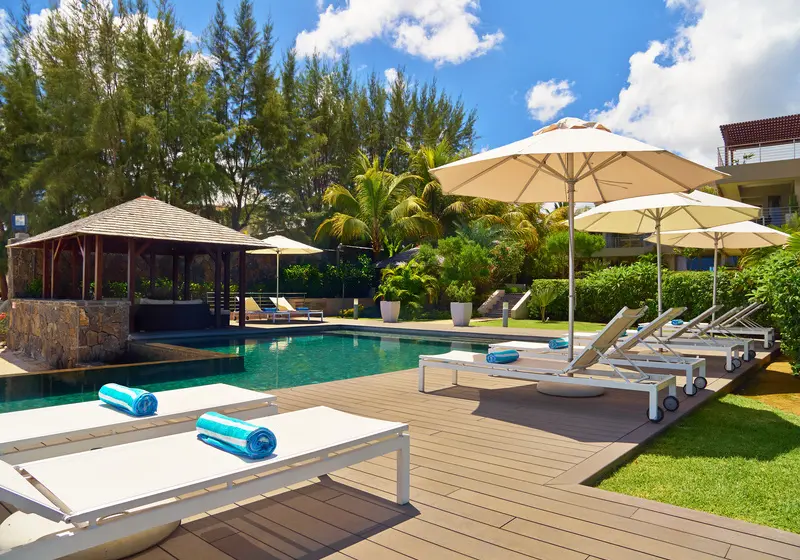 Bon Azur Beachfront Suites & Penthouses By Lov