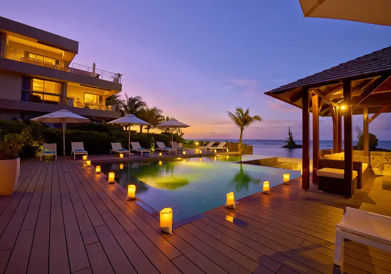 Bon Azur Beachfront Suites & Penthouses By Lov