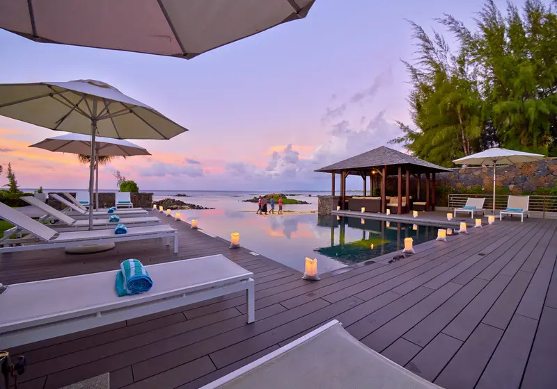Bon Azur Beachfront Suites & Penthouses By Lov