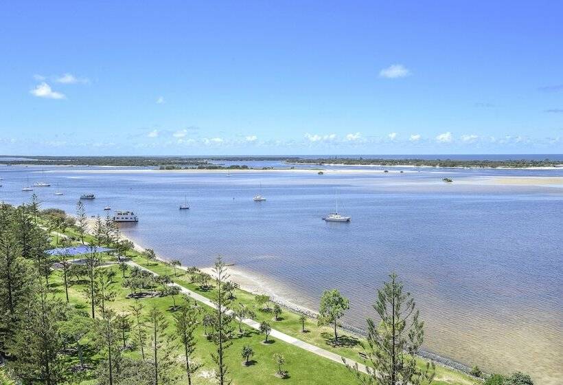 Crystal Bay On The Broadwater