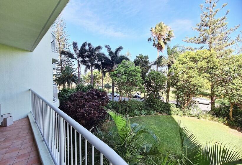 Crystal Bay On The Broadwater