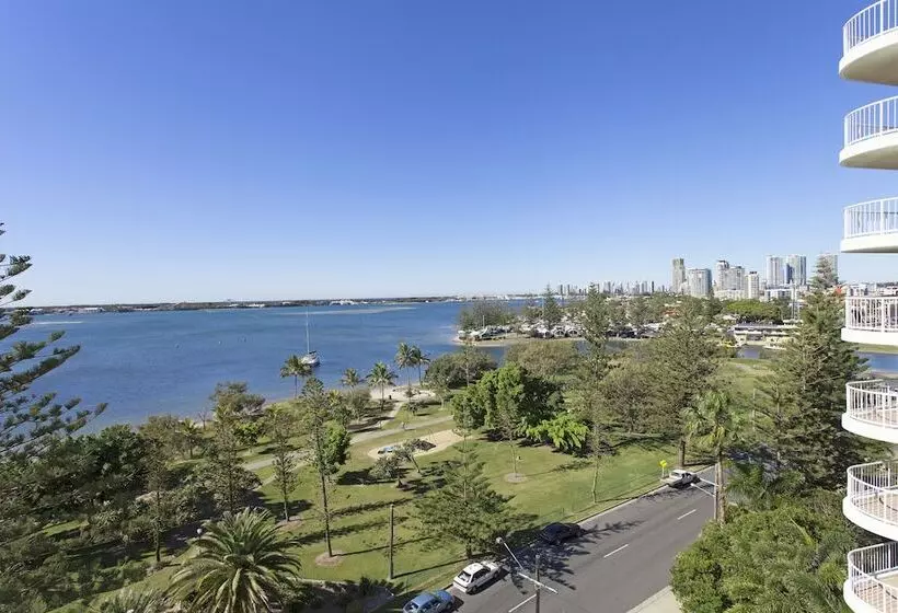 Crystal Bay On The Broadwater