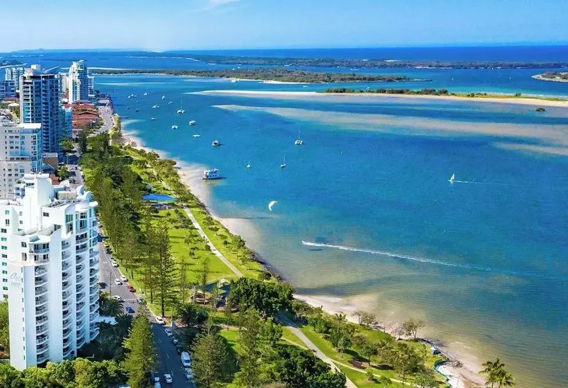 Crystal Bay On The Broadwater