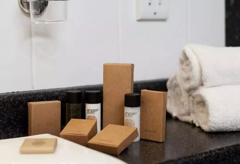 Hotel Portrush Adelphi