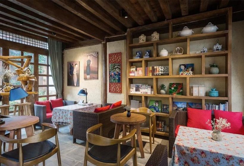 Hotel Blossom Hill Inneminentland