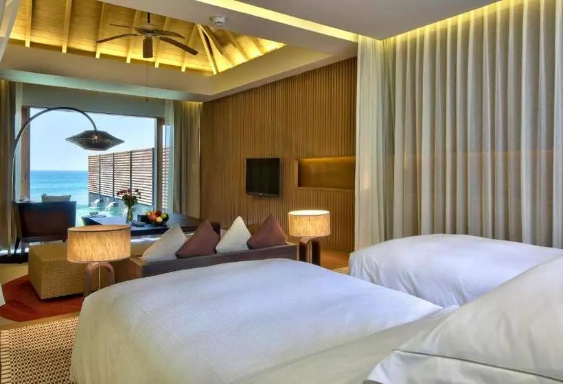 هتل Hilton Ngapali Resort & Spa
