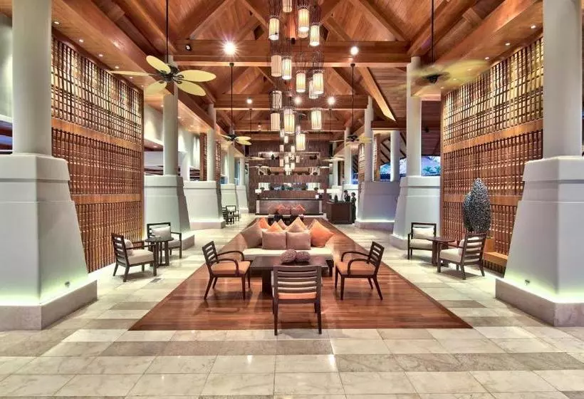 هتل Hilton Ngapali Resort & Spa