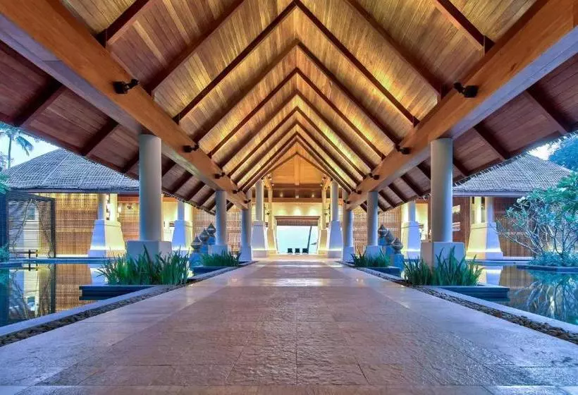 هتل Hilton Ngapali Resort & Spa