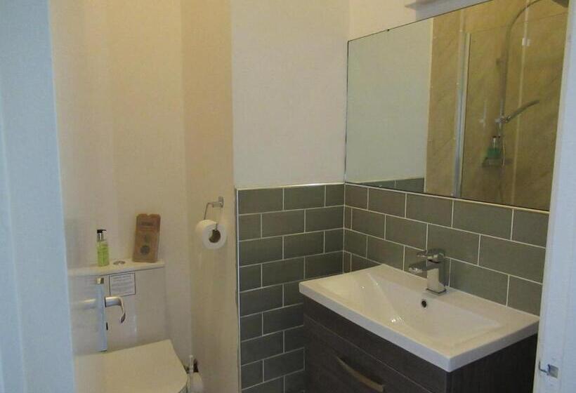 Отель The London Inn