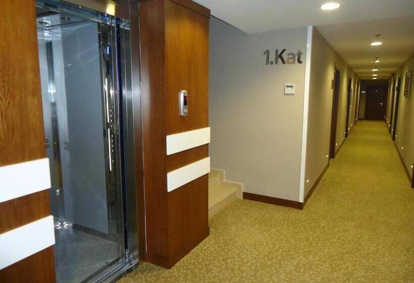 ホテル Moonli̇ght