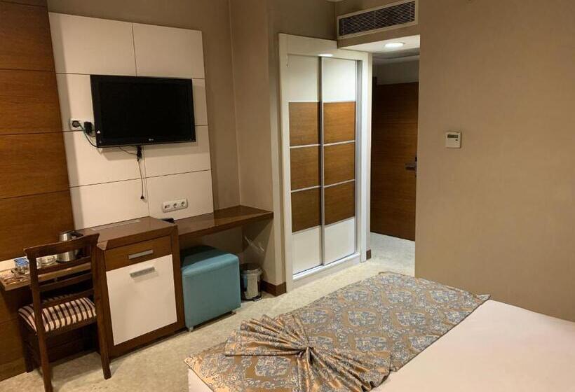 ホテル Moonli̇ght