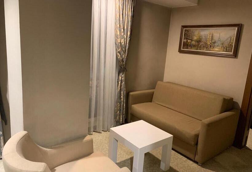 ホテル Moonli̇ght