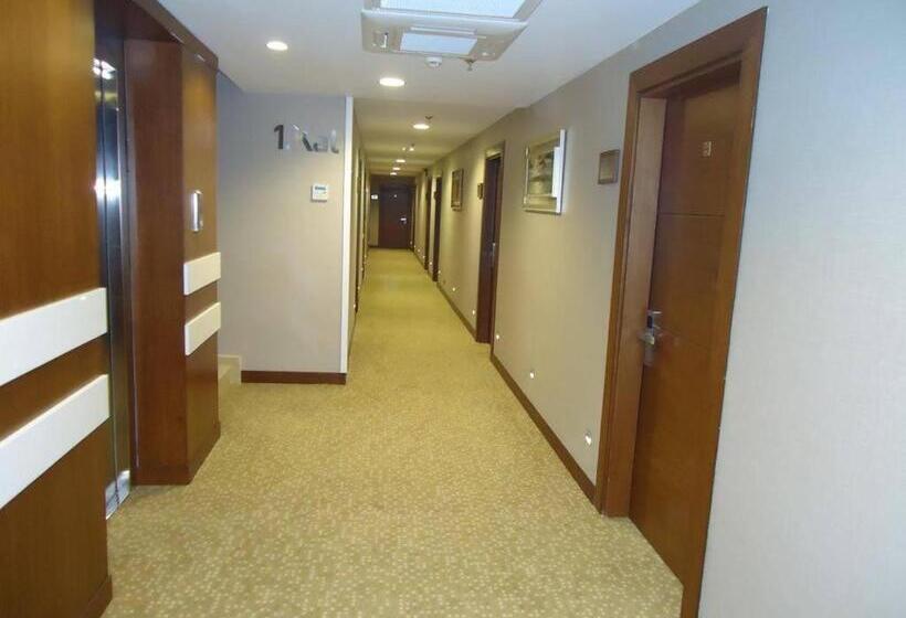 ホテル Moonli̇ght