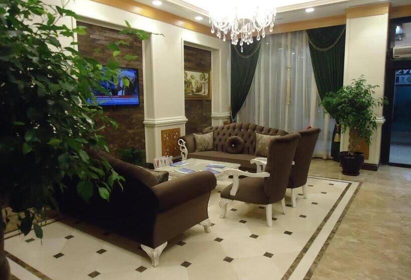 ホテル Moonli̇ght