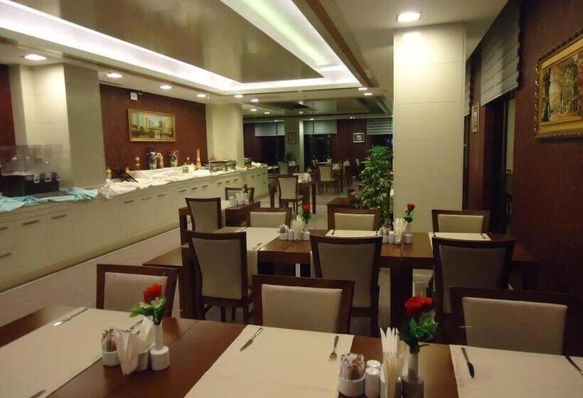 ホテル Moonli̇ght