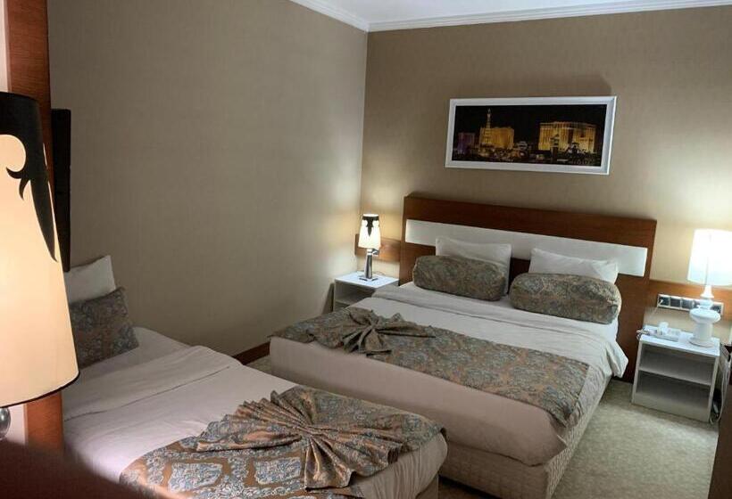 ホテル Moonli̇ght