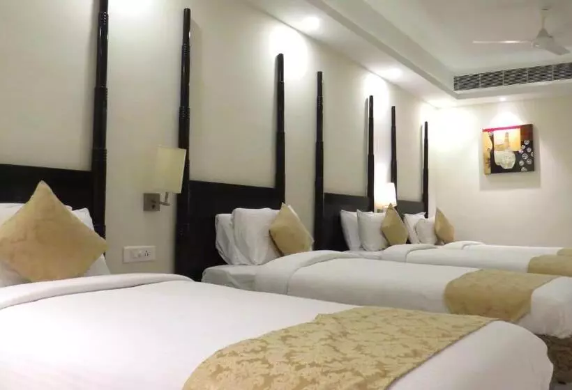 בית מלון כפרי Rajadhani