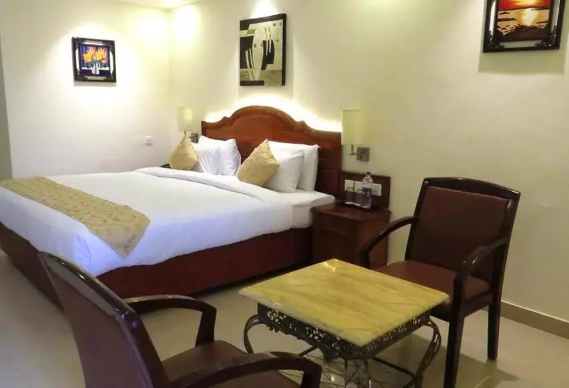 בית מלון כפרי Rajadhani