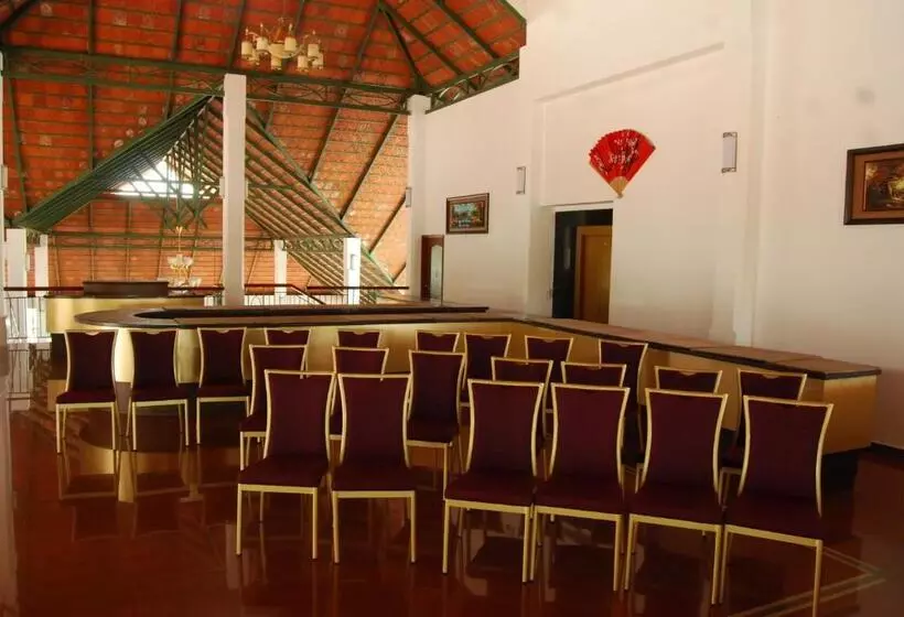 בית מלון כפרי Rajadhani