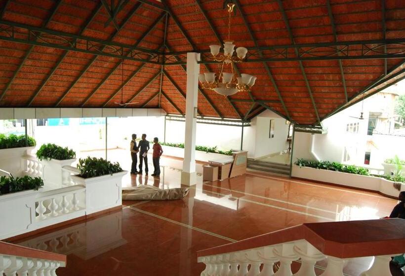 בית מלון כפרי Rajadhani