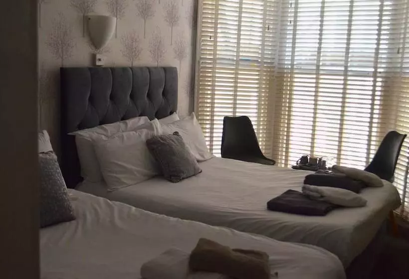 هتل Relax Inn Guest House