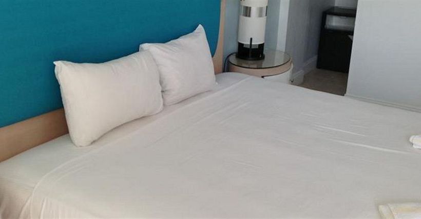 فندق Santa Barbara Hostel