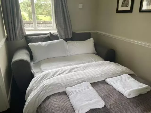 Отель The Bridge Inn