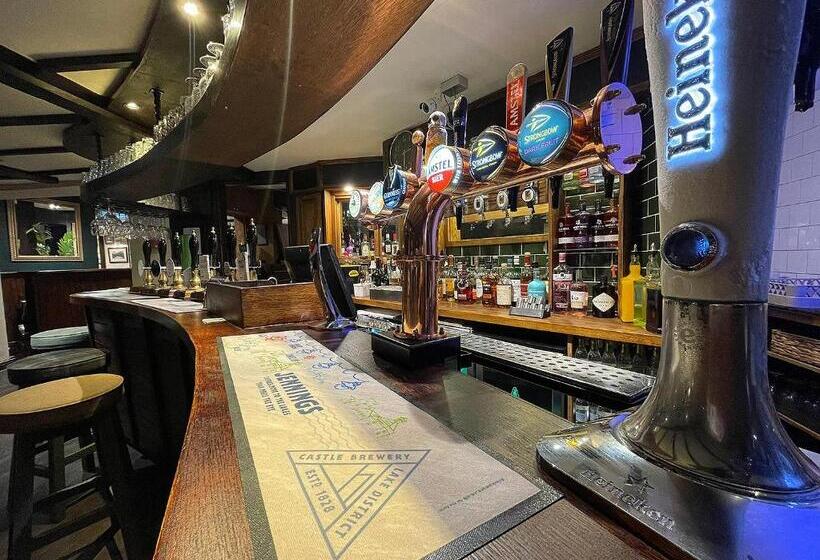 酒店 The Bridge Inn