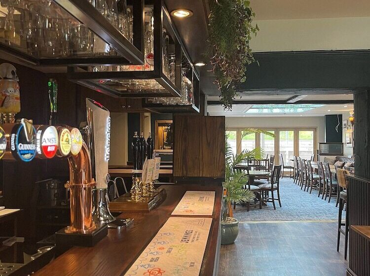 酒店 The Bridge Inn