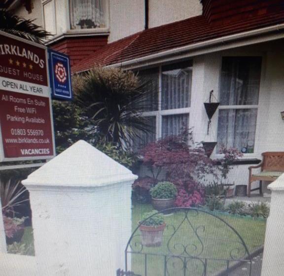 Pensão Birklands Guest House