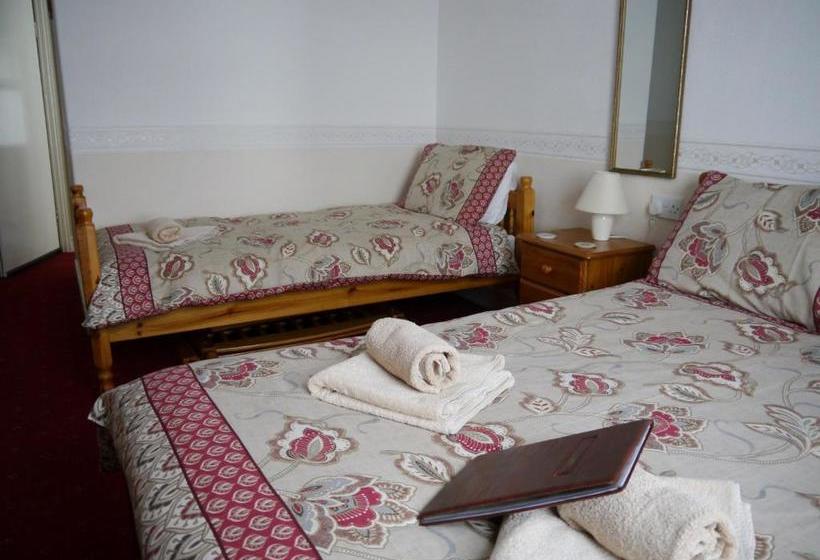 Pensão Birklands Guest House