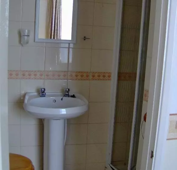 ペンション Birklands Guest House