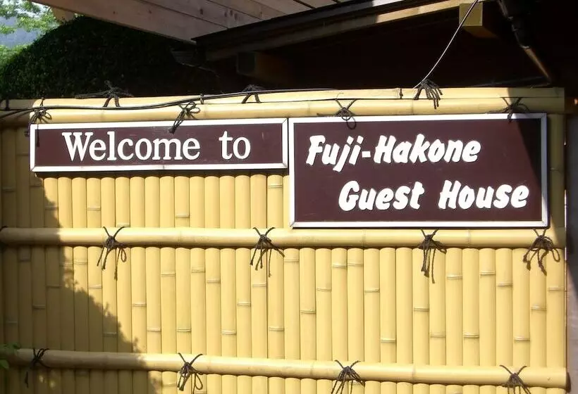 פנסיון Fujihakone Guest House