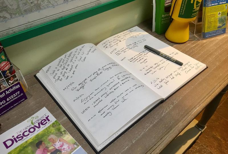 بنسيون Thatched Cottage