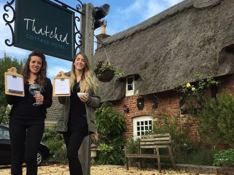 Пансион Thatched Cottage