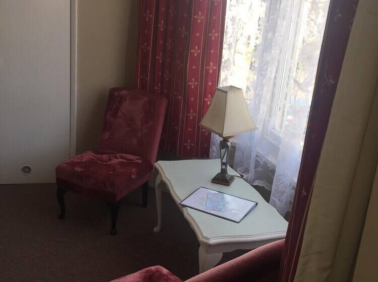 بنسيون The Fernside