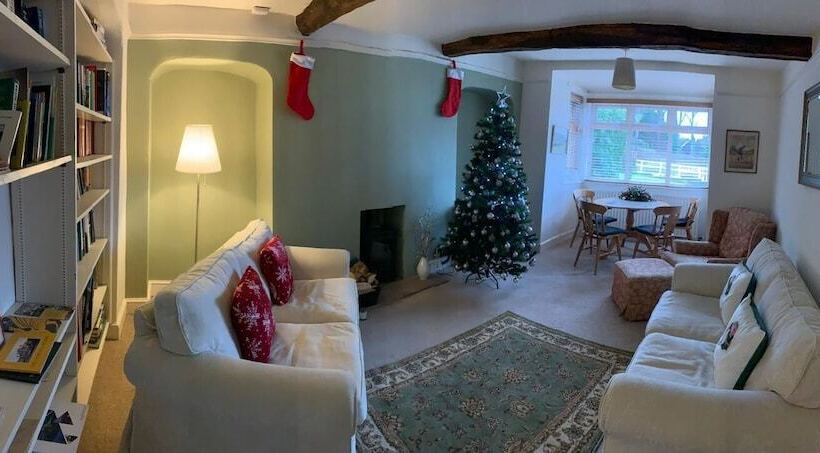 بنسيون The White House Guest House