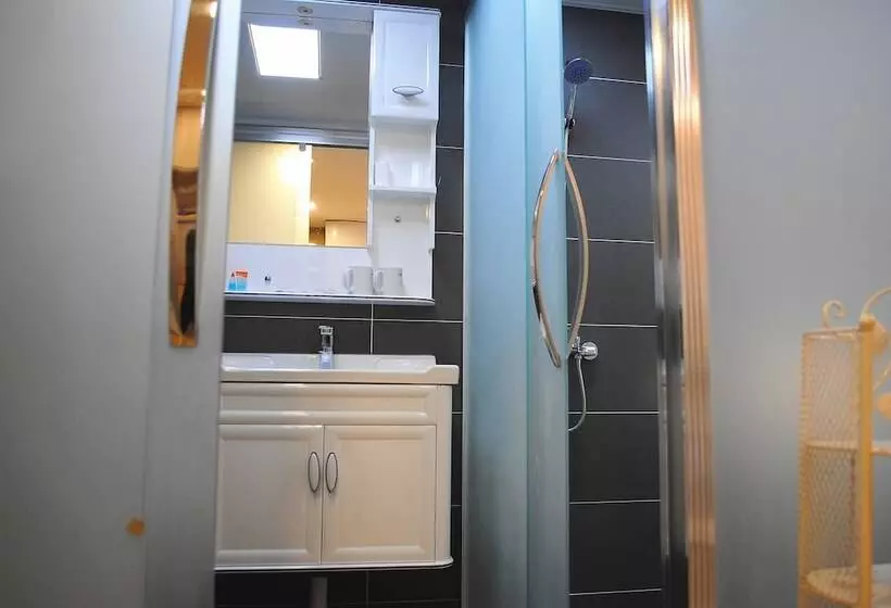 The Sidihome Service Apartment