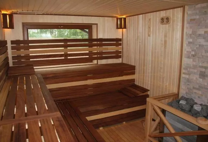 ユースホステル Dworek Hołny