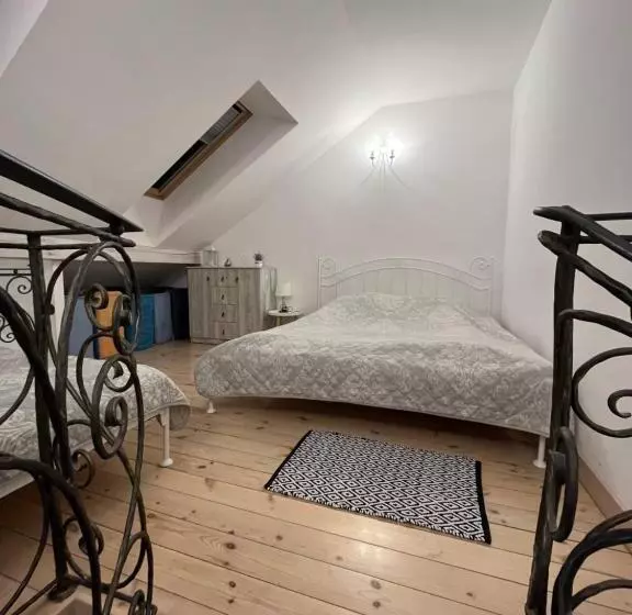 ユースホステル Dworek Hołny