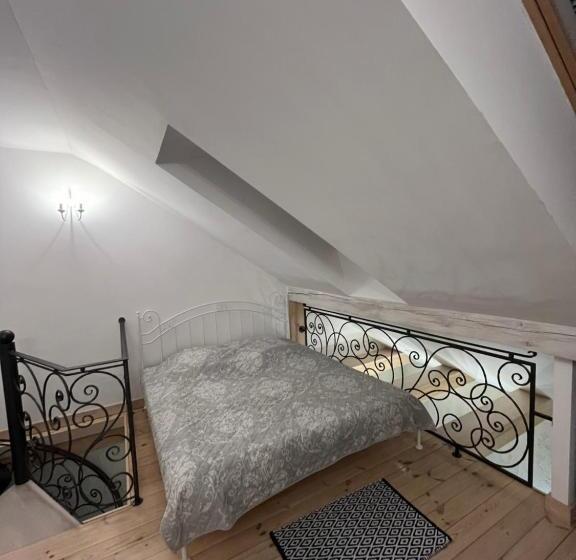 旅馆 Dworek Hołny