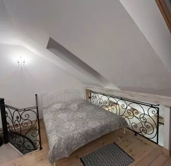 ユースホステル Dworek Hołny